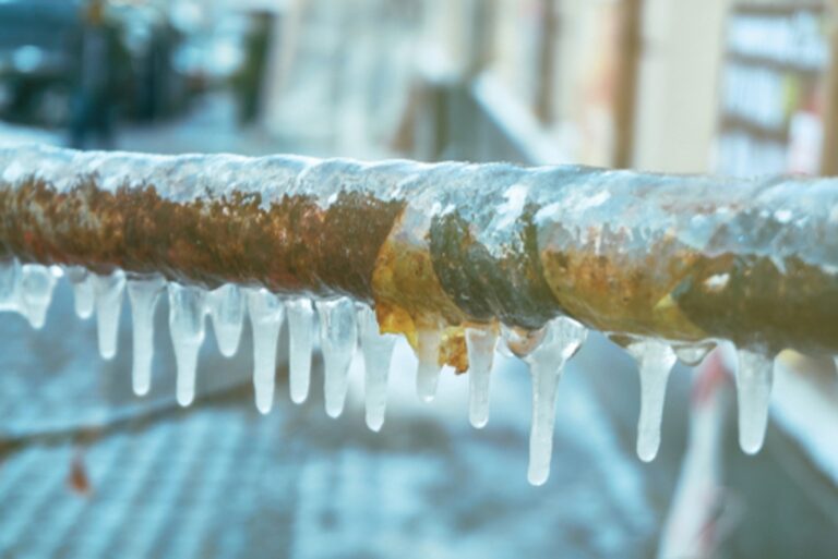 Winter-Proofing Your Pipes: Tips for Preventing Freezing in below 0°C Temperatures